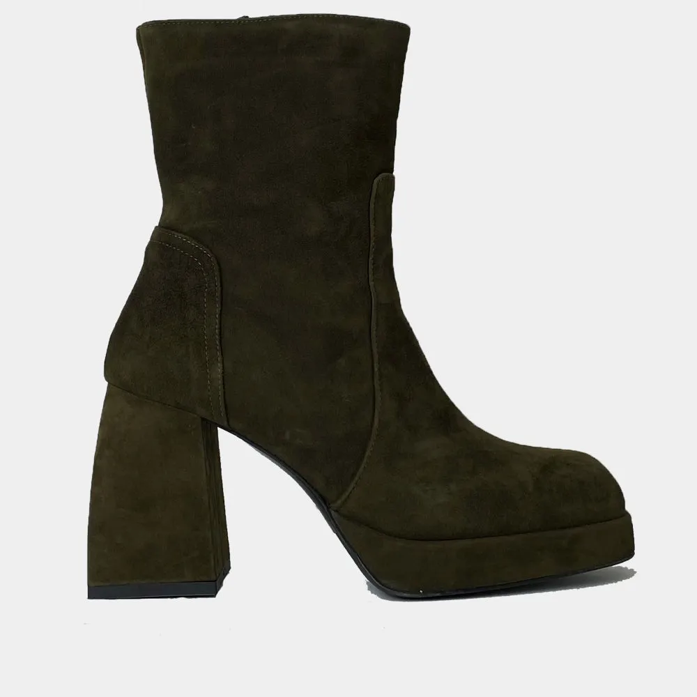 BOOTS ANN TUIL BRIGITTE