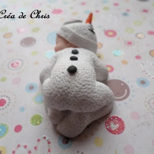 Bébé fimo mixte bonhomme de neige dessin animé.