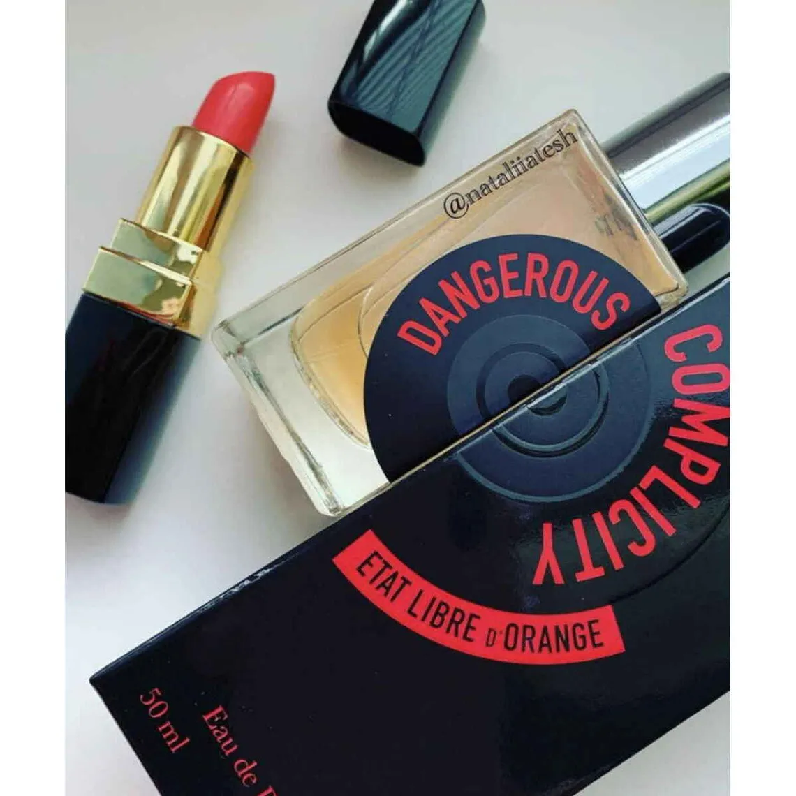DANGEROUS COMPLICITY | Parfums 3 SUISSES